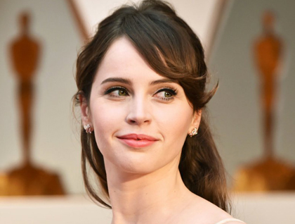 Felicity Jones #FelicityJones #BritishActressBlog #Celebrity #Actress #Model #Entertainment #movie #Star #Hollywood #Film #British |Star Wars|Felicity Jones|Celebrity