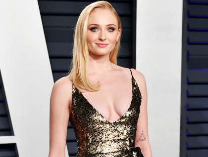 Sophie Turner #SophieTurner #BritishActressBlog #Celebrity #Actress #Model #Entertainment #movie #Star #Hollywood #Film #British |British Actress Blog|Sophie Turner|Celebrity|Game of Thrones|GoT|Sansa Stark|