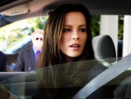 Kate Beckinsale as Simone Ford.