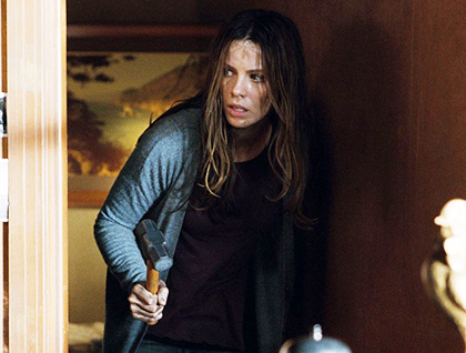 Hammer Equipped Kate Beckinsale.